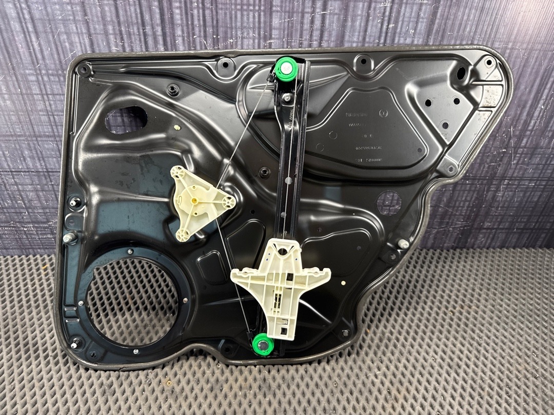 Стеклоподъемник, 2310 рублей, Красноярск