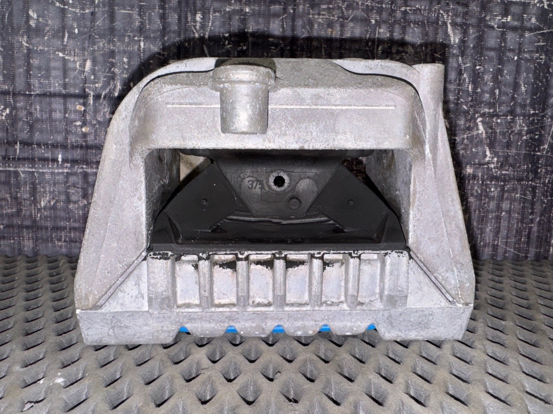 Подушка двигателя, 3730 рублей, Красноярск