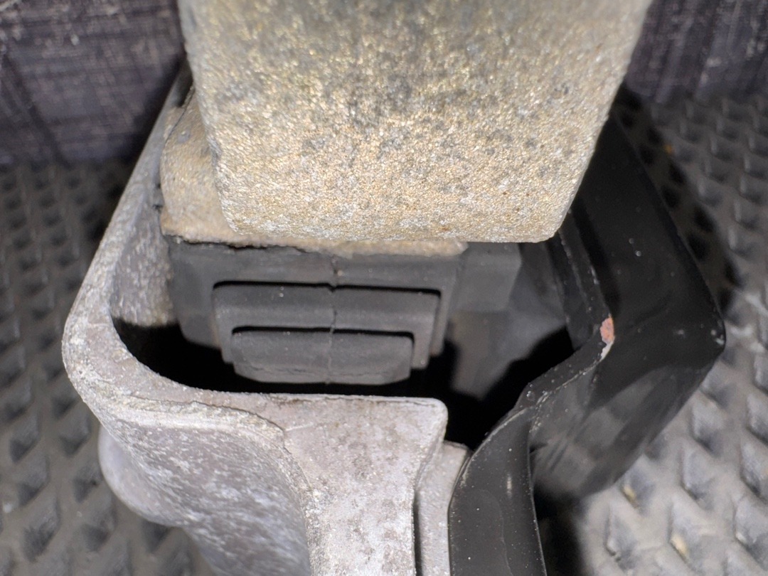 Подушка КПП, 3940 рублей, Красноярск