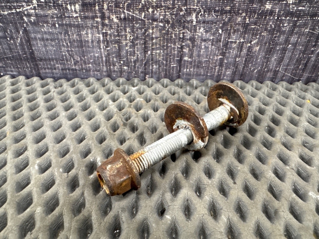 Болт развальный, 710 рублей, Красноярск