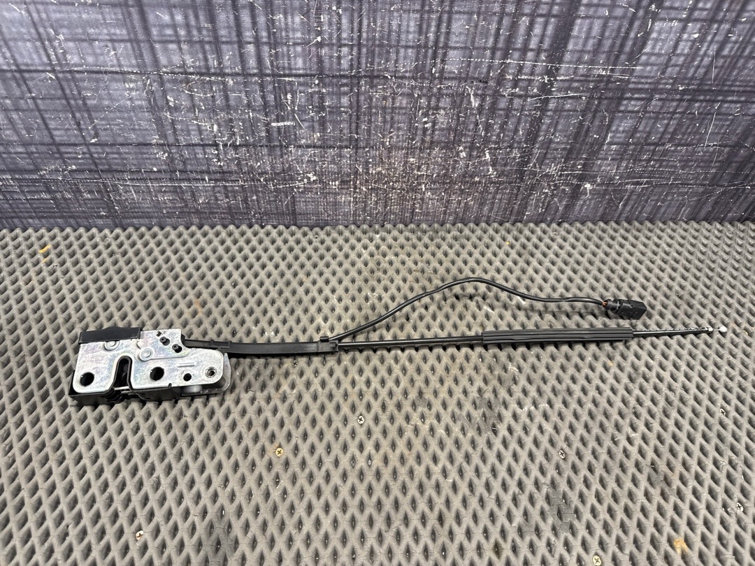 Замок капота, 1670 рублей, Красноярск