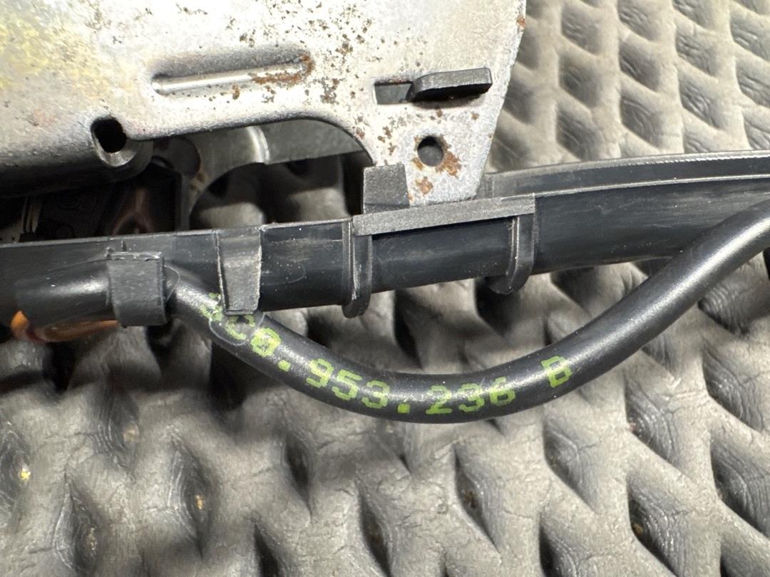 Замок капота, 1670 рублей, Красноярск