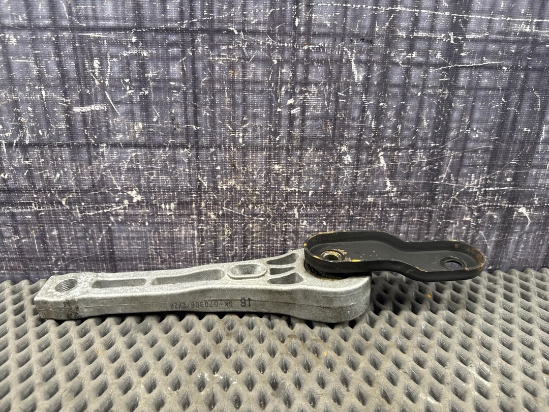 Опора двигателя, 970 рублей, Красноярск