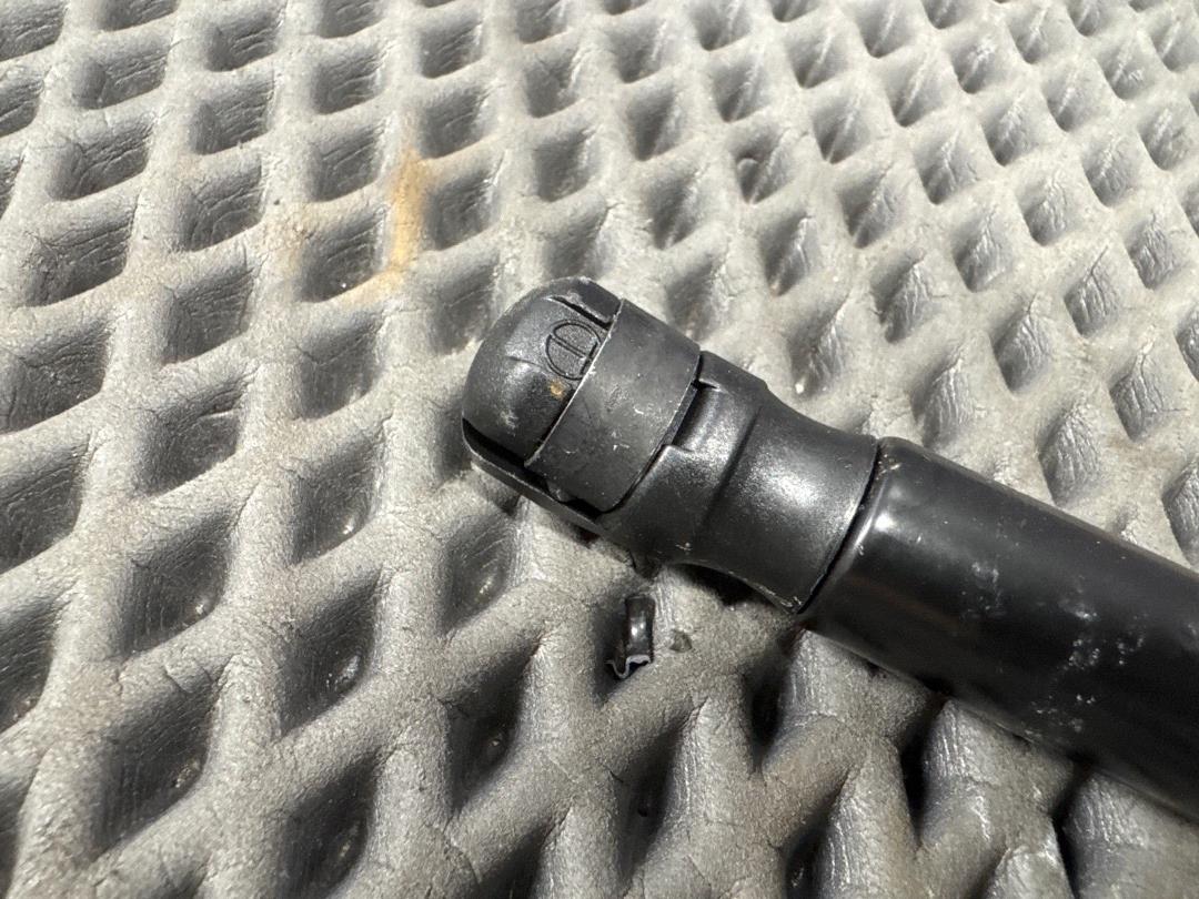 Амортизатор багажника, 620 рублей, Красноярск