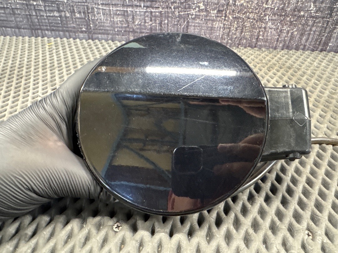 Лючок бензобака, 4220 рублей, Красноярск