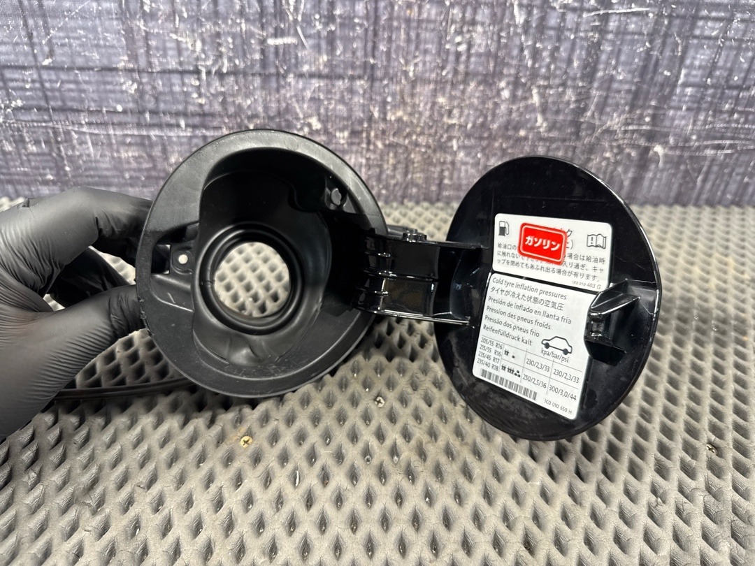 Лючок бензобака, 4220 рублей, Красноярск