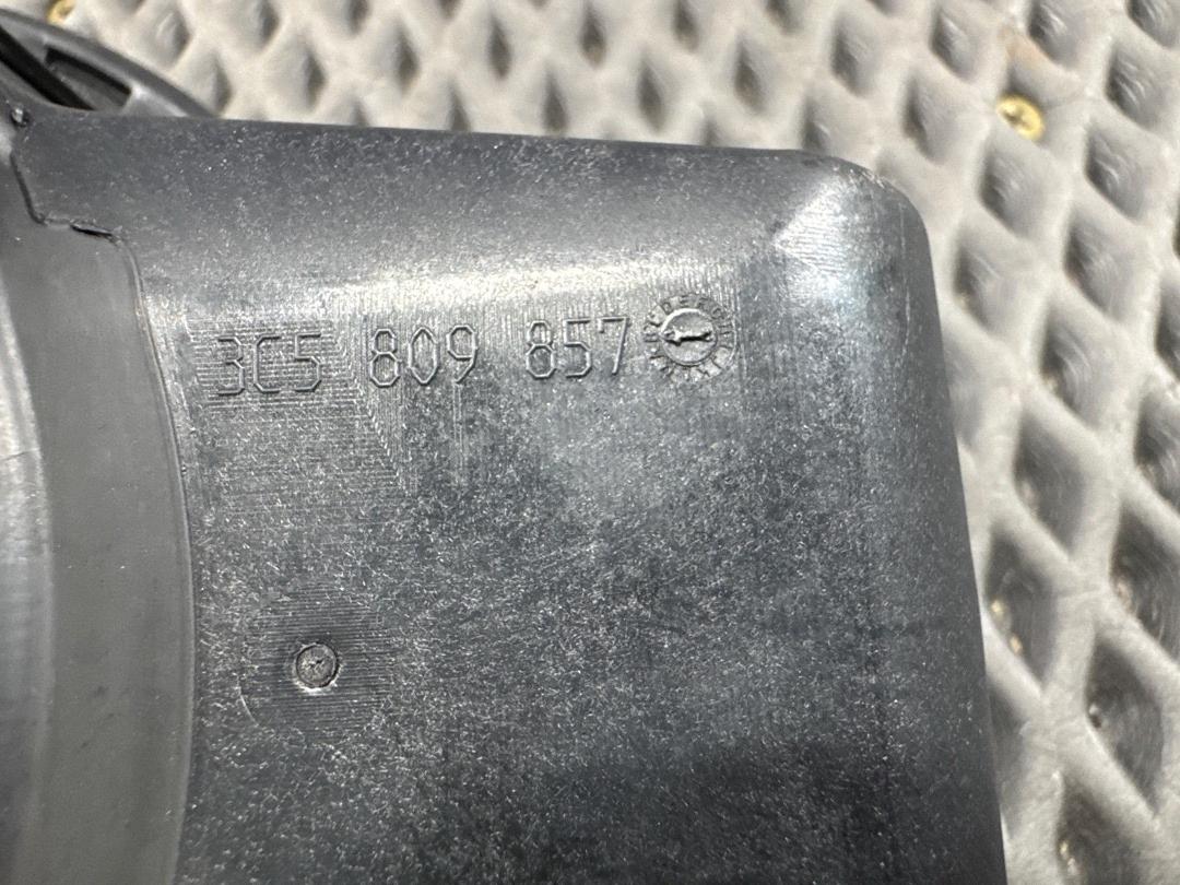 Лючок бензобака, 4220 рублей, Красноярск