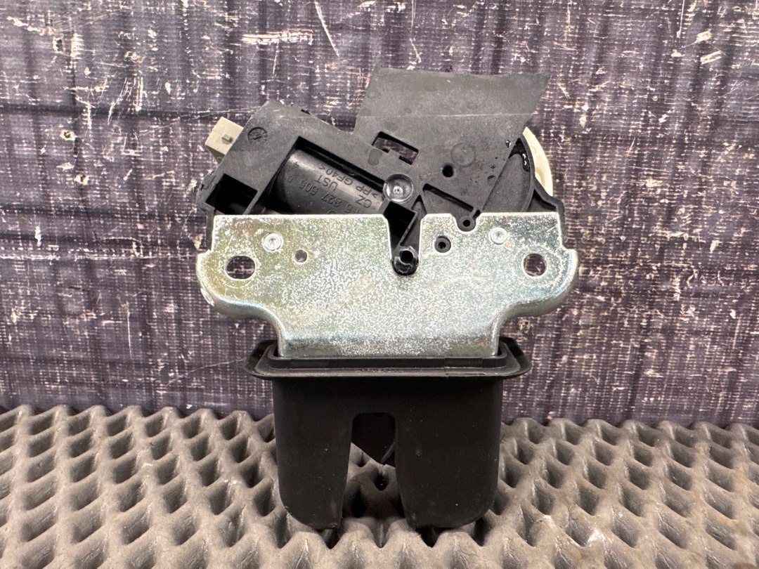 Замок багажника, 3360 рублей, Красноярск