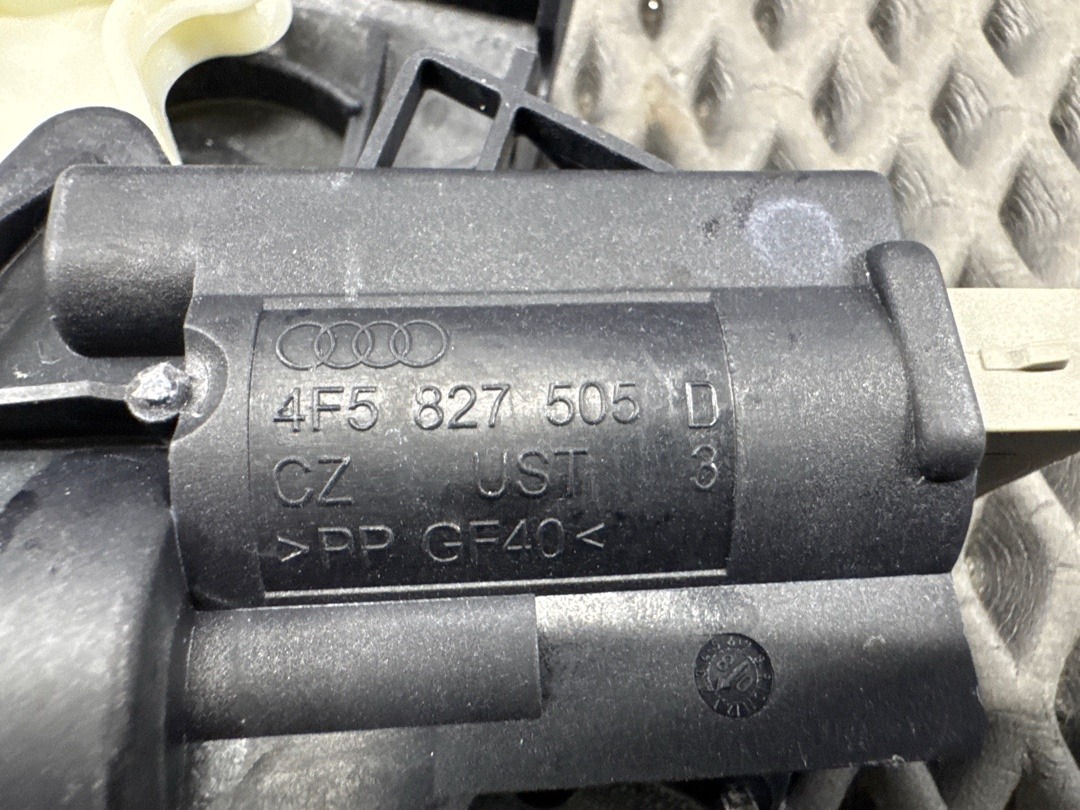 Замок багажника, 3360 рублей, Красноярск