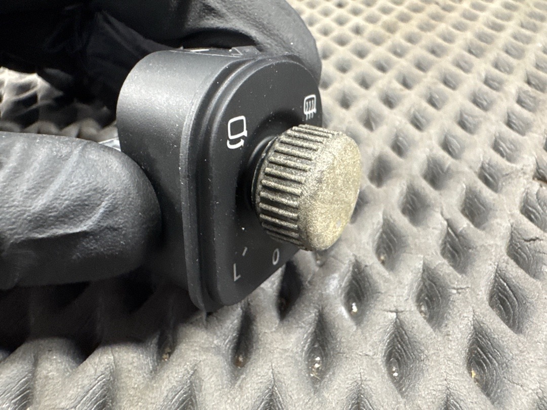 Кнопка регулировки зеркал, 1270 рублей, Красноярск