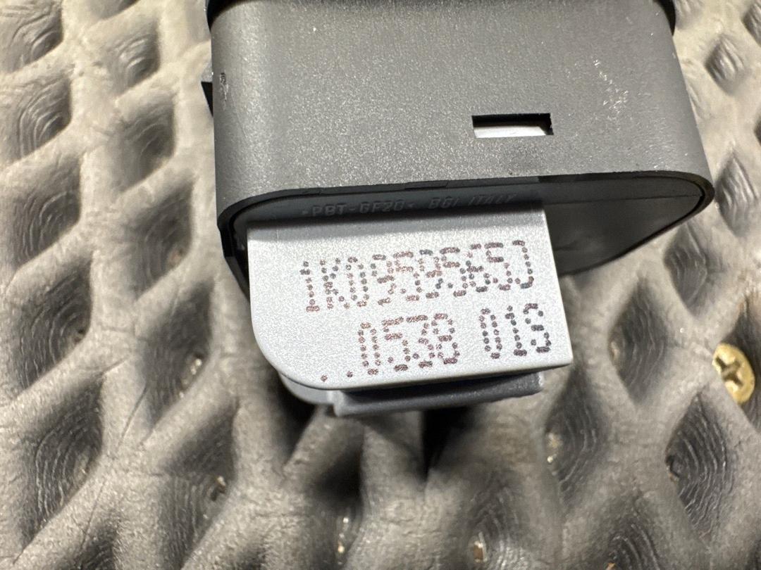 Кнопка регулировки зеркал, 1270 рублей, Красноярск