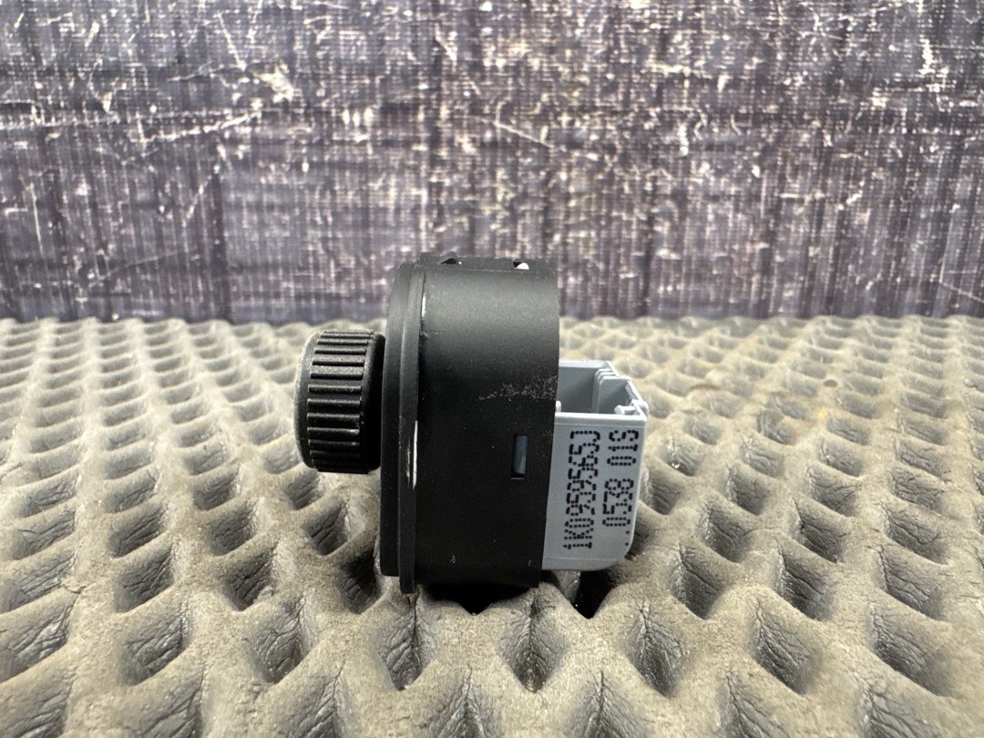 Кнопка регулировки зеркал, 1270 рублей, Красноярск