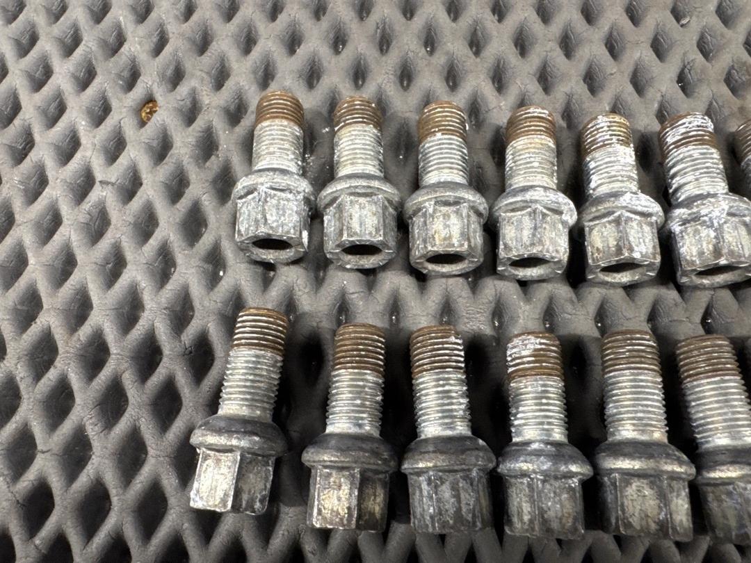 Комплект колесных болтов, 3210 рублей, Красноярск