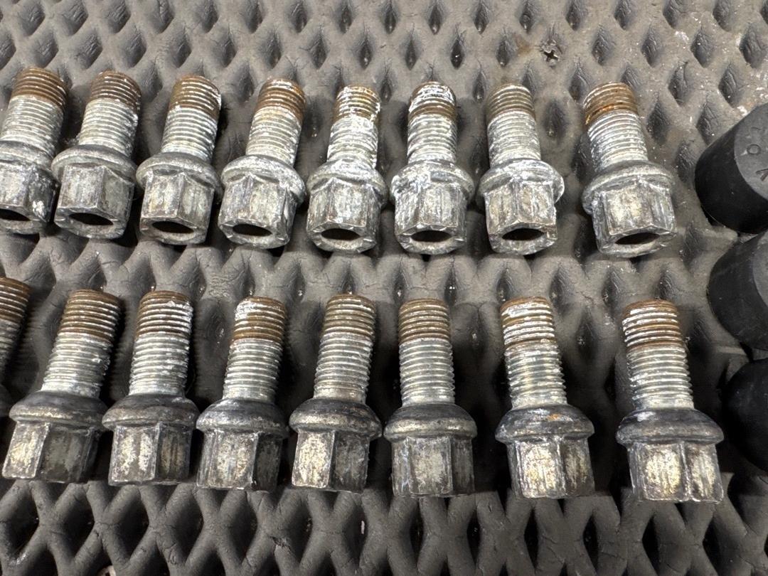 Комплект колесных болтов, 3210 рублей, Красноярск