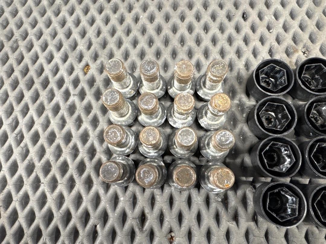 Комплект колесных болтов, 3210 рублей, Красноярск