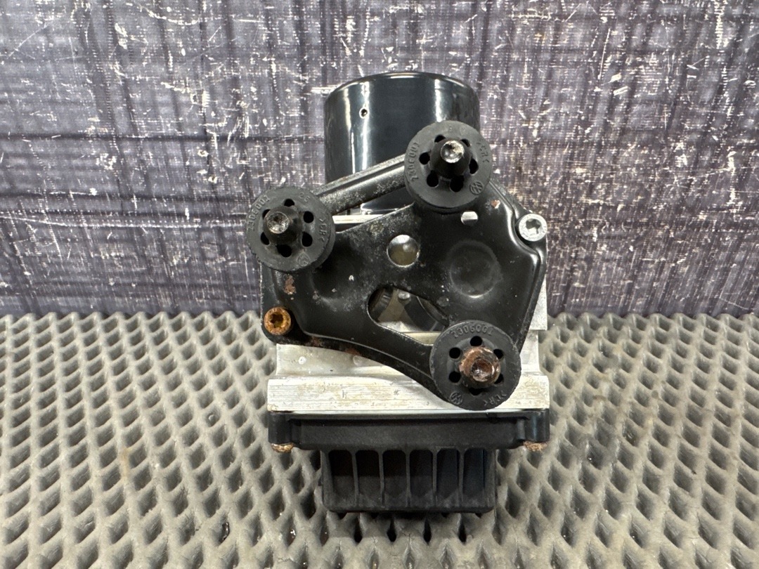 Блок ABS, 8210 рублей, Красноярск