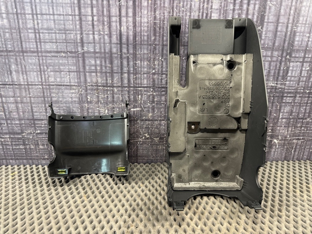 Кожух рулевой колонки, 1420 рублей, Красноярск