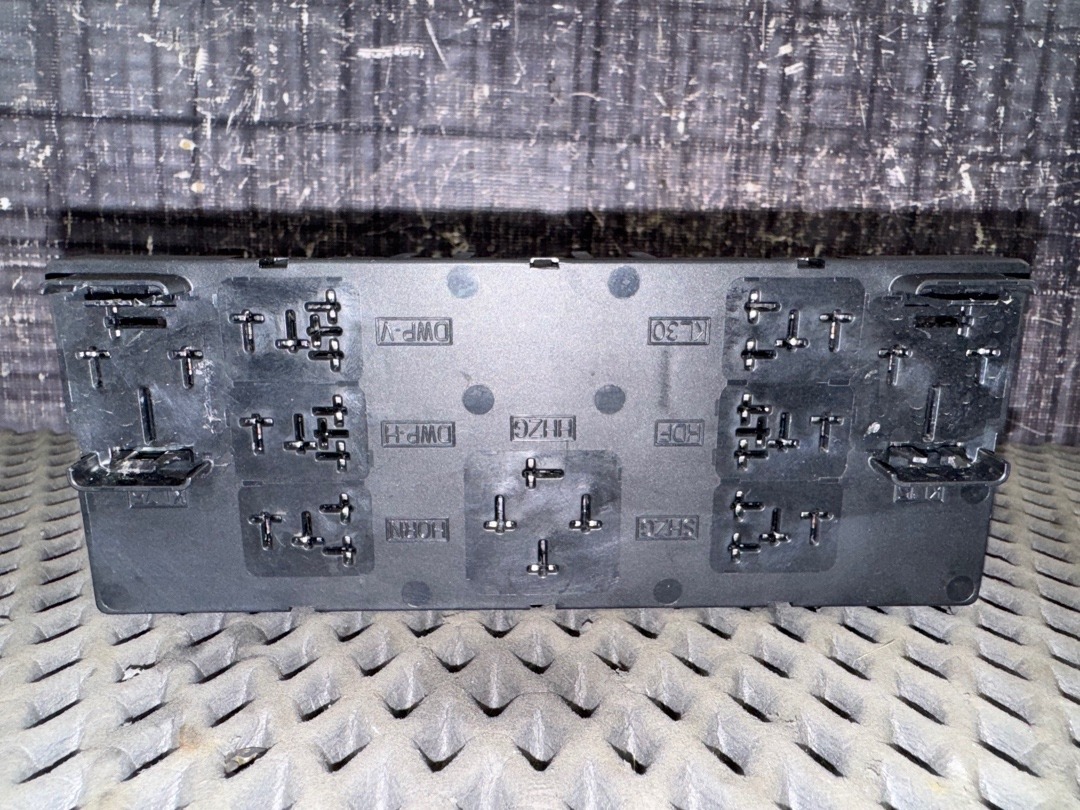 Блок управления бортовой сети, 3210 рублей, Красноярск