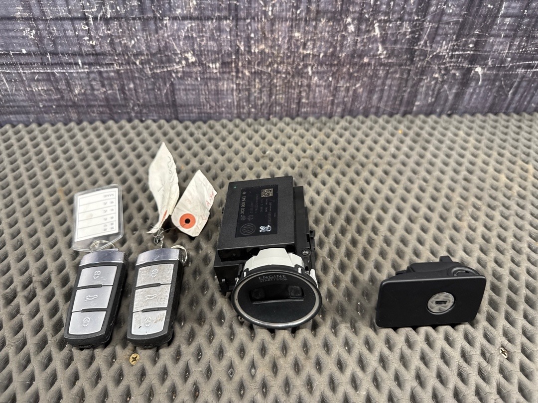 Комплект замков с ключом, 5610 рублей, Красноярск