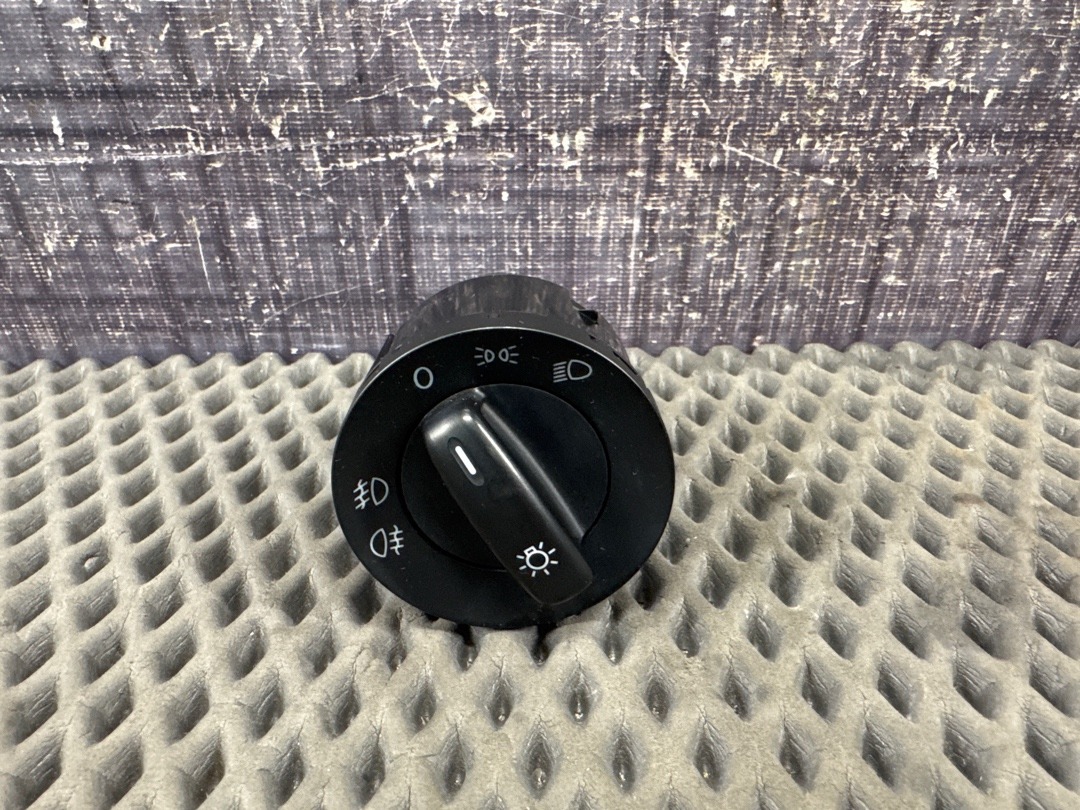 Переключатель света, 2360 рублей, Красноярск