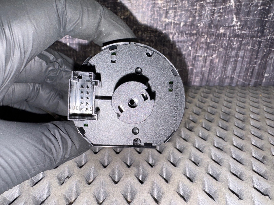 Переключатель света, 2360 рублей, Красноярск