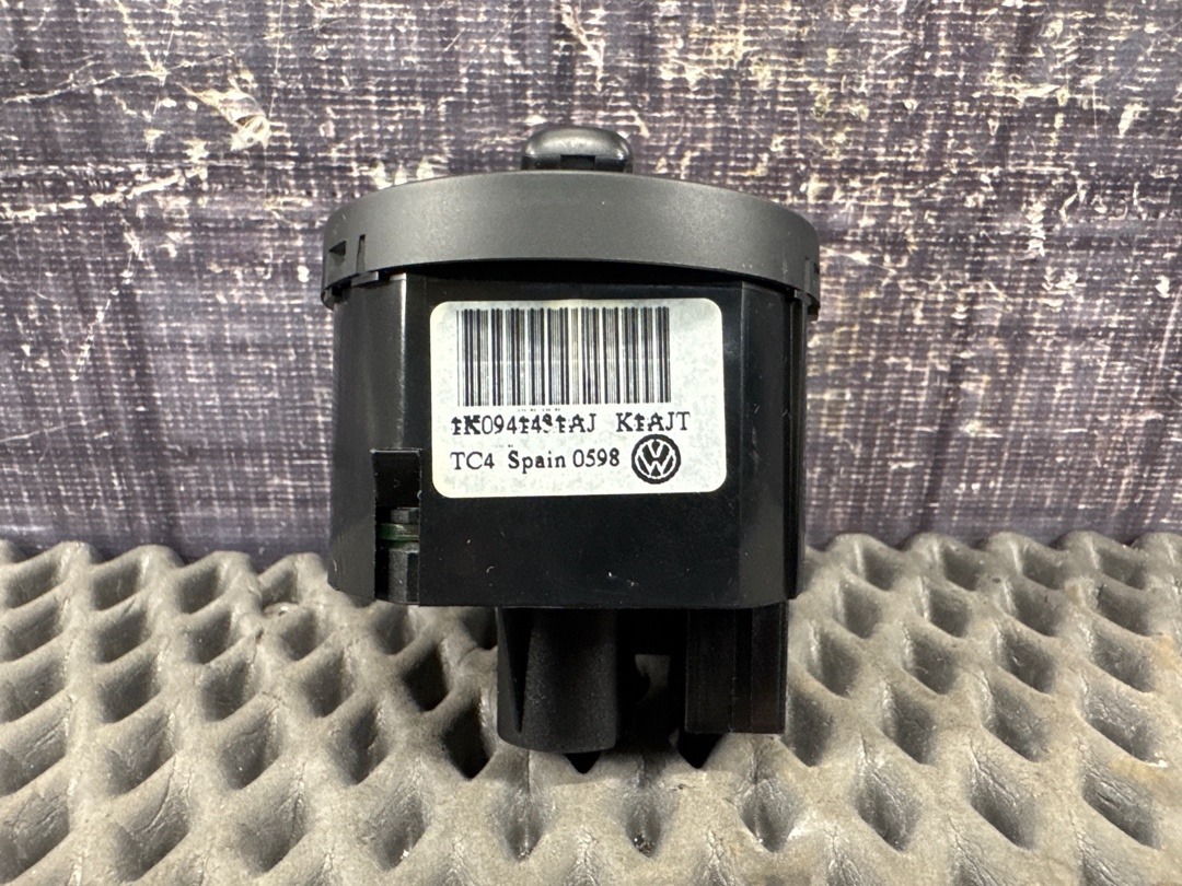 Переключатель света, 2360 рублей, Красноярск