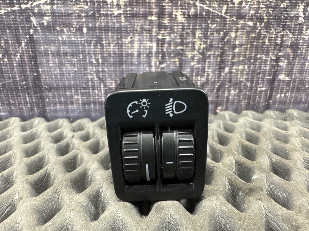 Кнопка яркости подсветки, 960 рублей, Красноярск