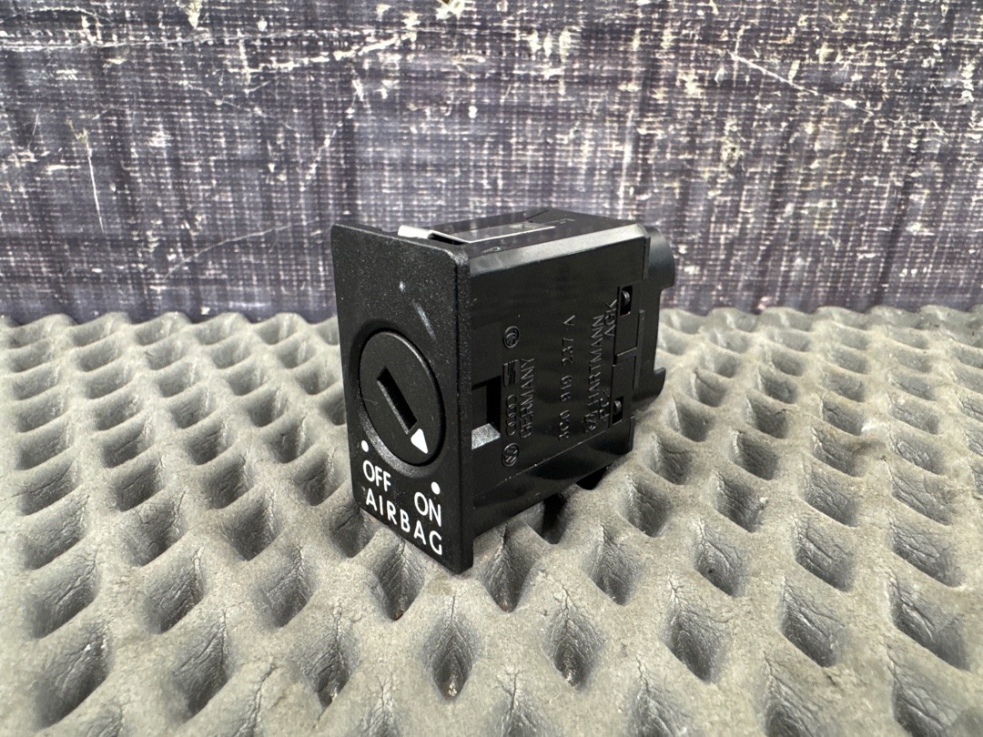 Кнопка салона, 630 рублей, Красноярск