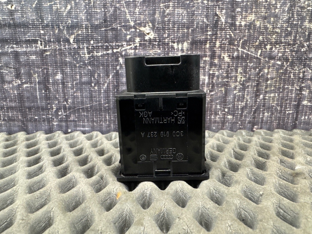 Кнопка салона, 630 рублей, Красноярск