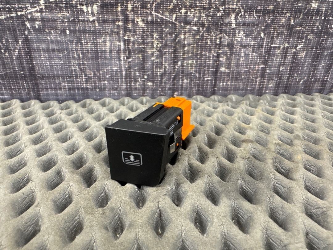 Кнопка шторки, 1360 рублей, Красноярск