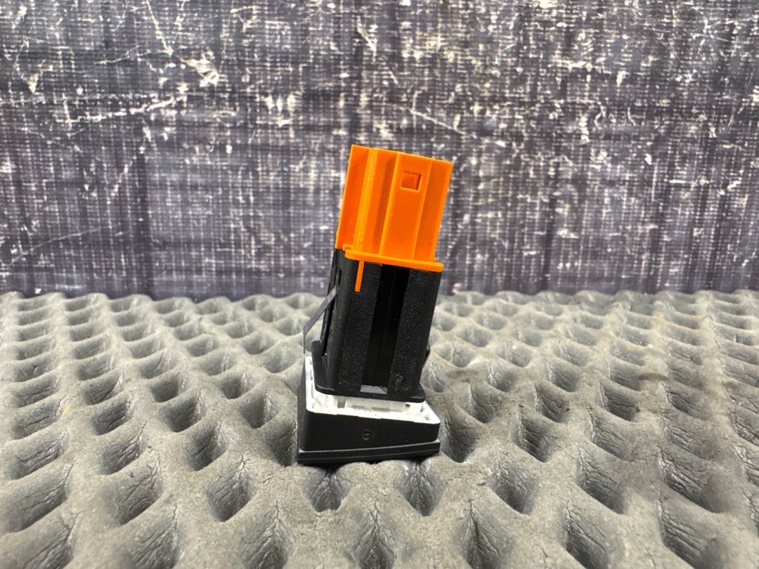 Кнопка шторки, 1360 рублей, Красноярск