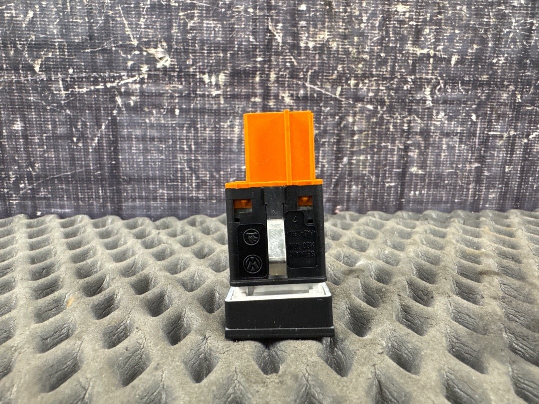 Кнопка шторки, 1360 рублей, Красноярск