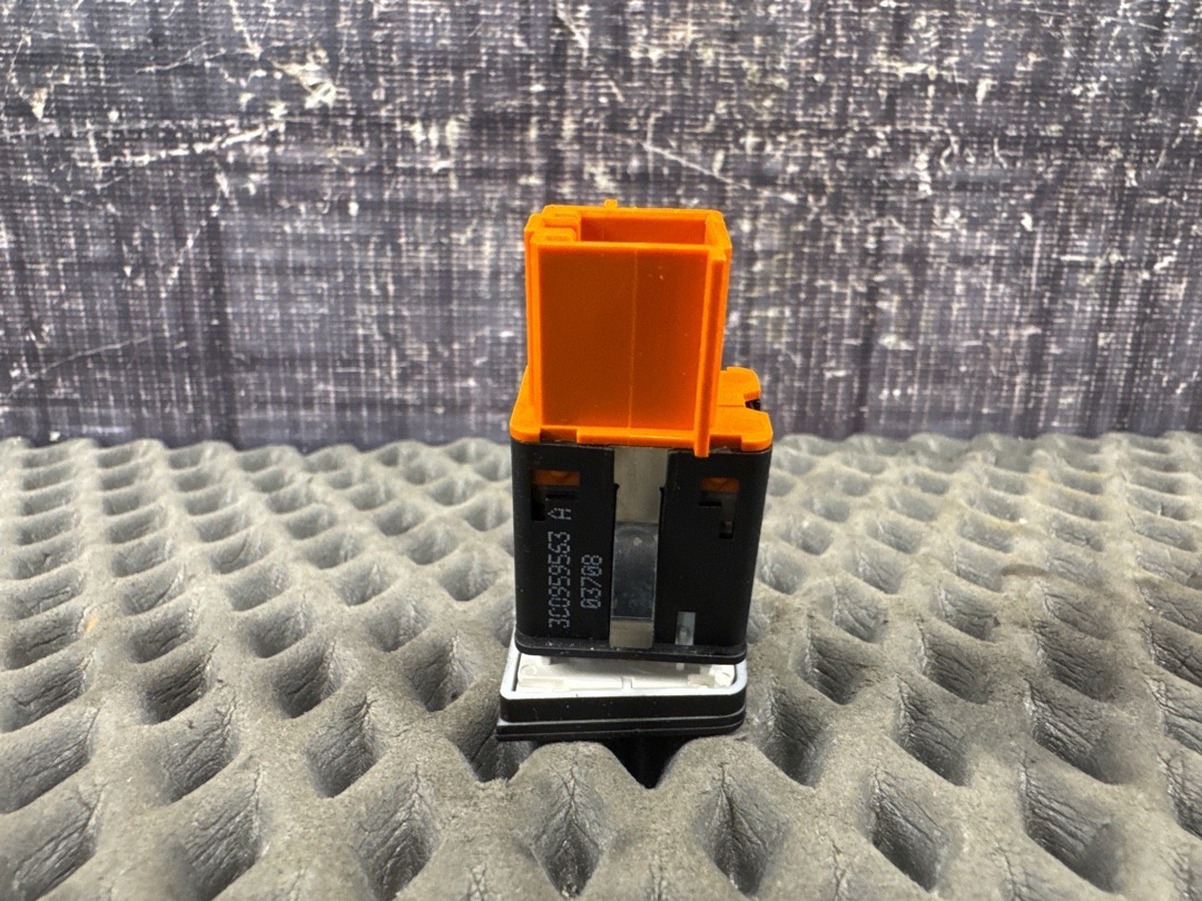 Кнопка шторки, 1360 рублей, Красноярск