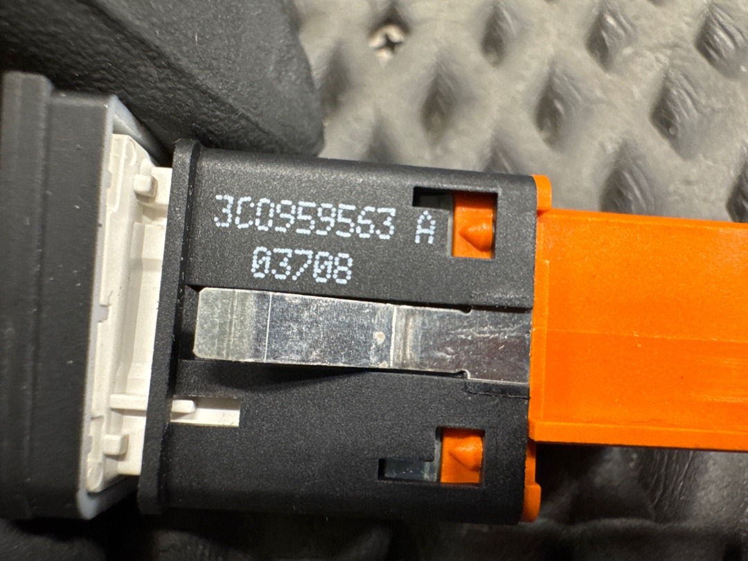 Кнопка шторки, 1360 рублей, Красноярск