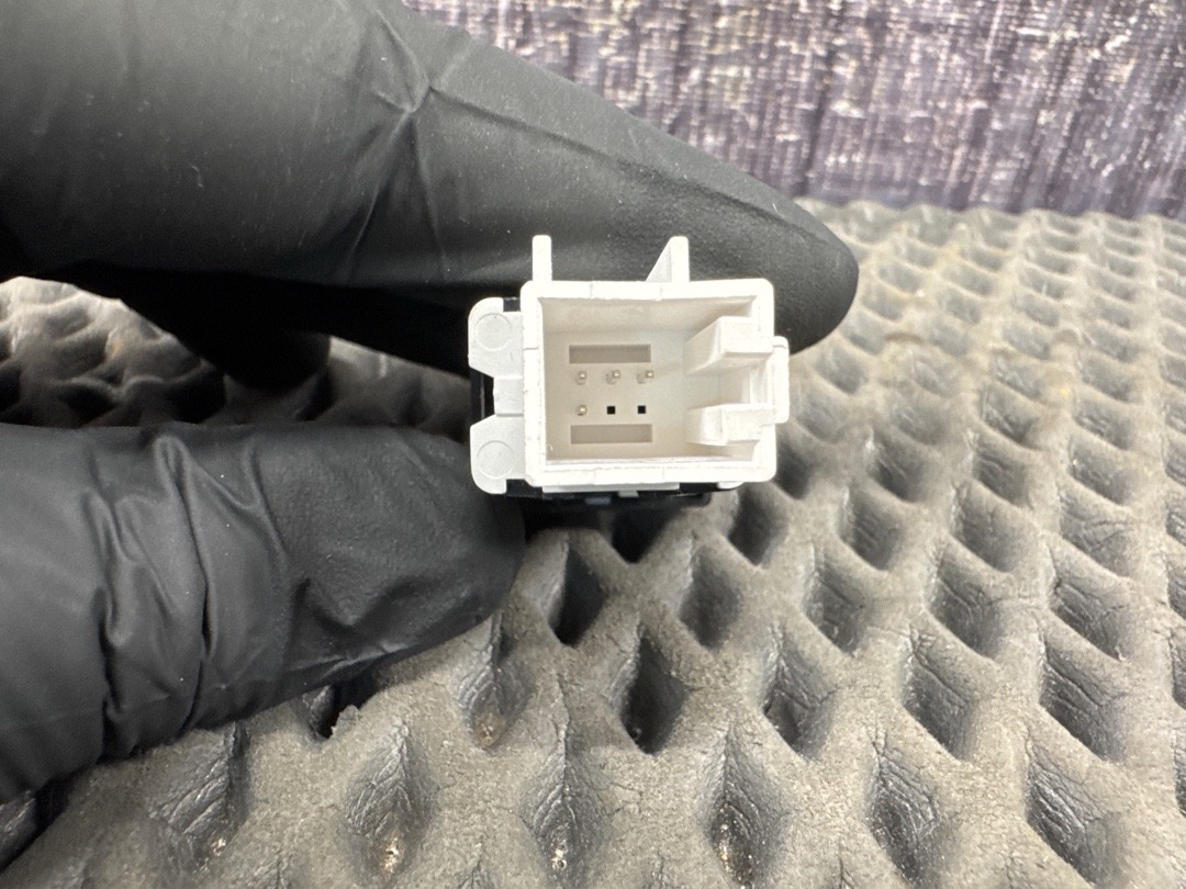 Кнопка ESP, 970 рублей, Красноярск