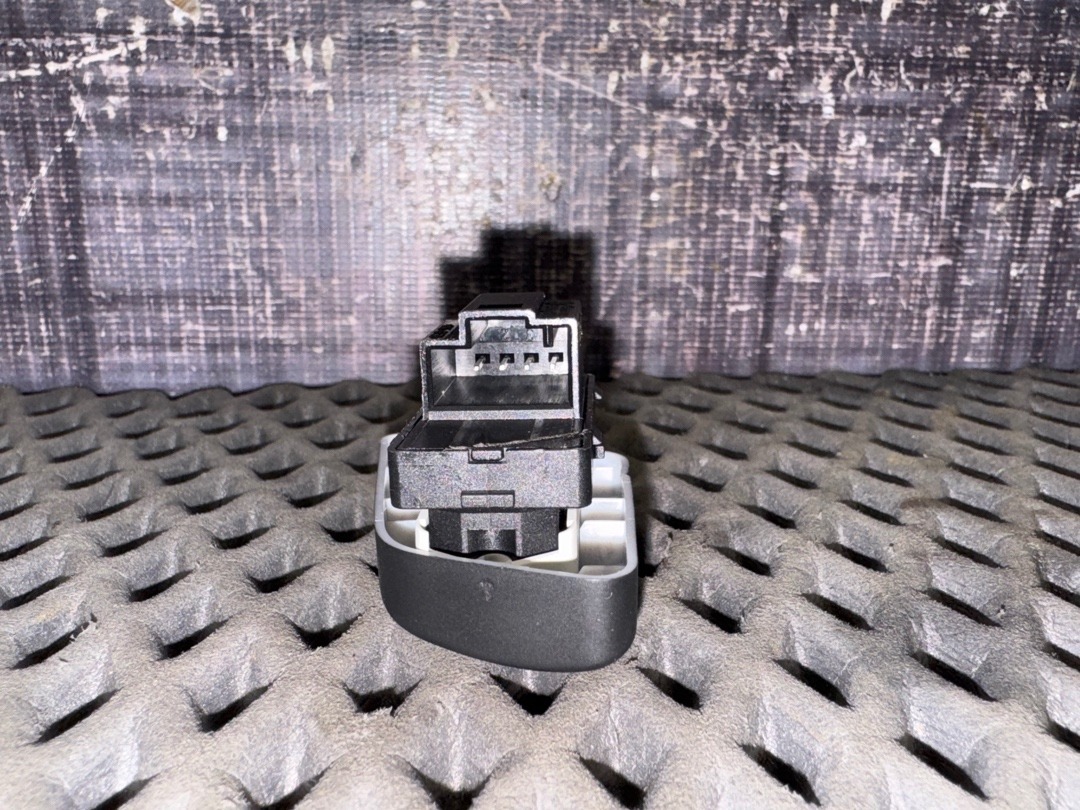 Кнопка центрального замка, 540 рублей, Красноярск