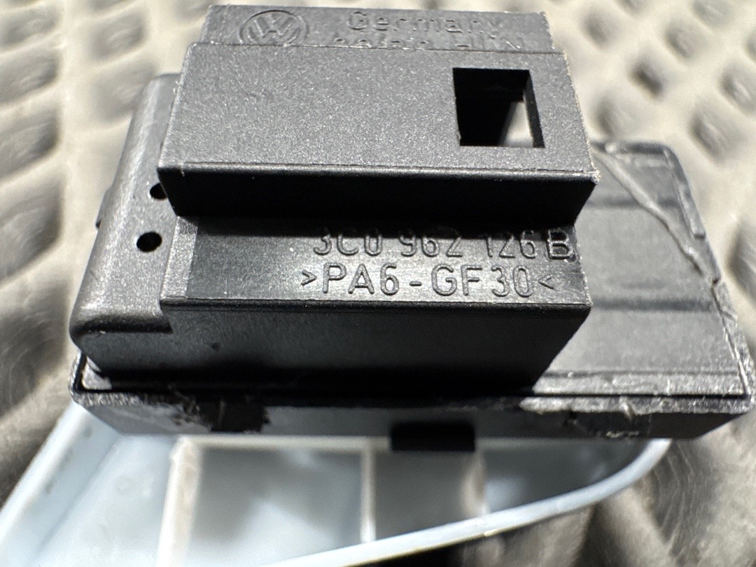 Кнопка центрального замка, 540 рублей, Красноярск