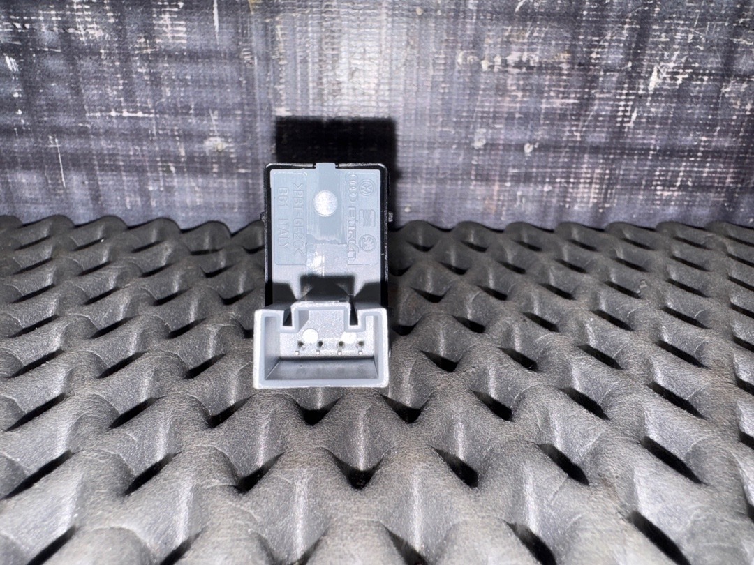 Кнопка стеклоподъемника, 730 рублей, Красноярск