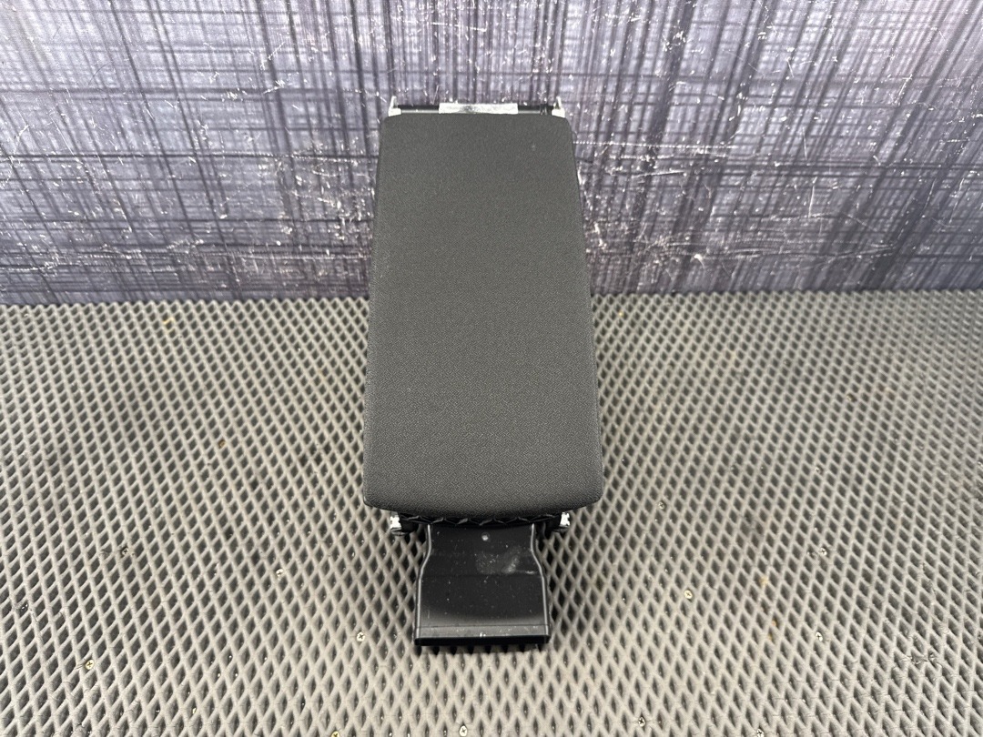 Подлокотник, 4210 рублей, Красноярск