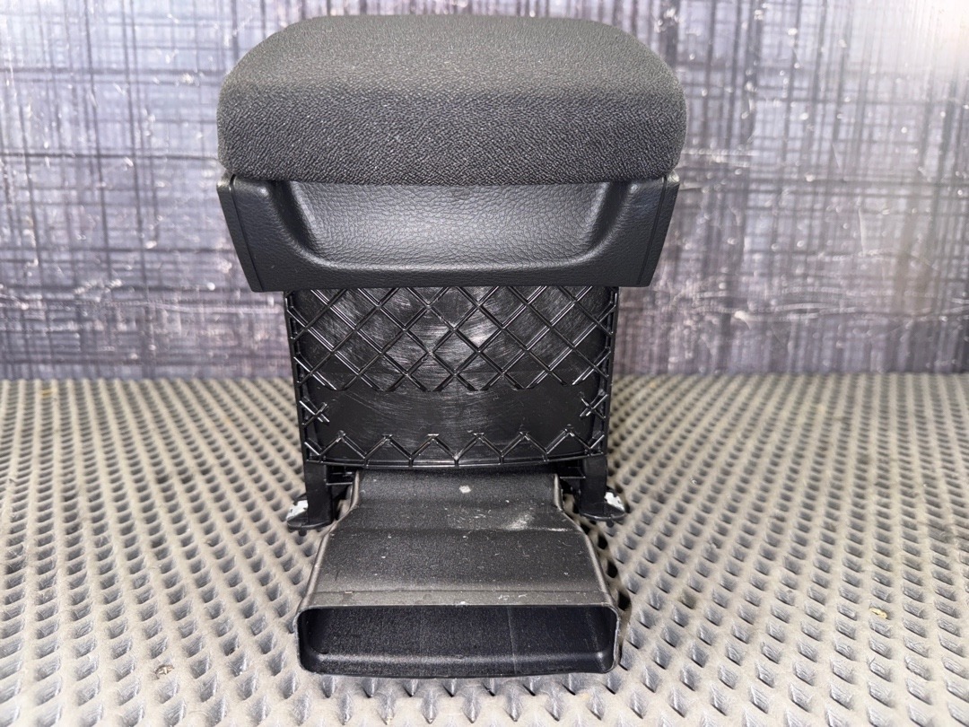 Подлокотник, 4210 рублей, Красноярск