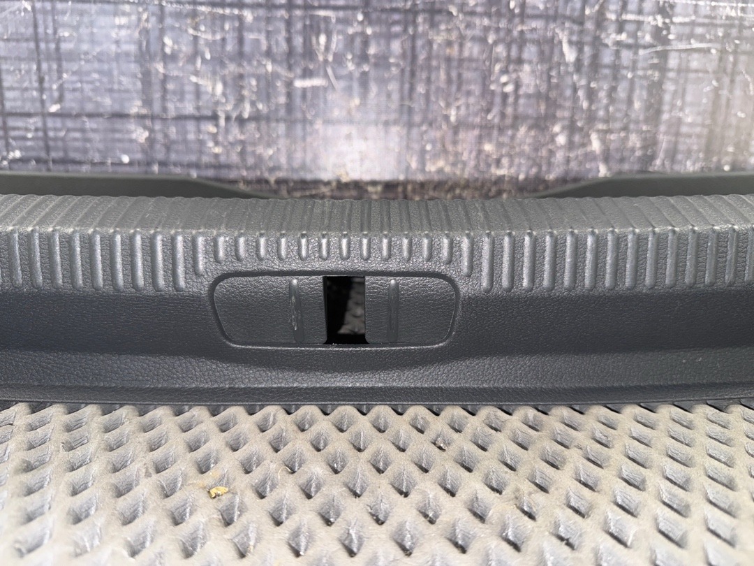 Пластик багажника, 1230 рублей, Красноярск