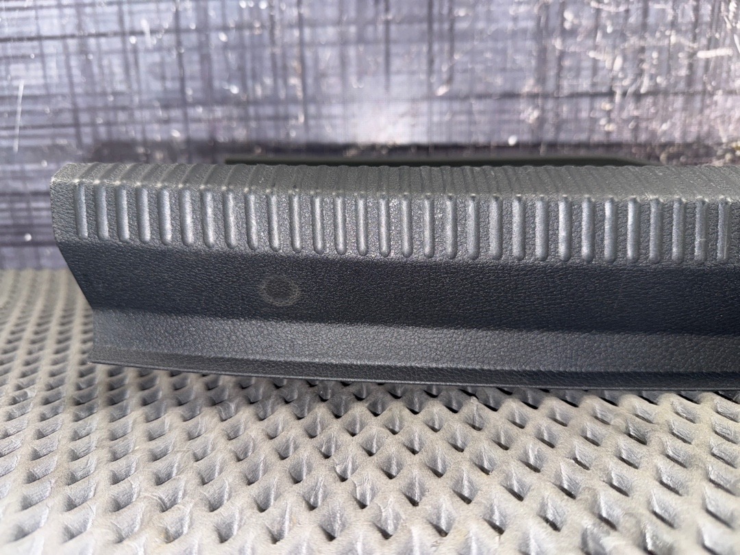 Пластик багажника, 1230 рублей, Красноярск