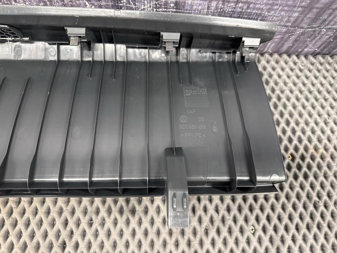 Пластик багажника, 1230 рублей, Красноярск