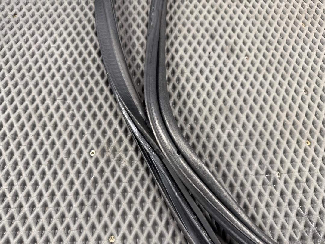 Уплотнитель крышки багажника, 1760 рублей, Красноярск