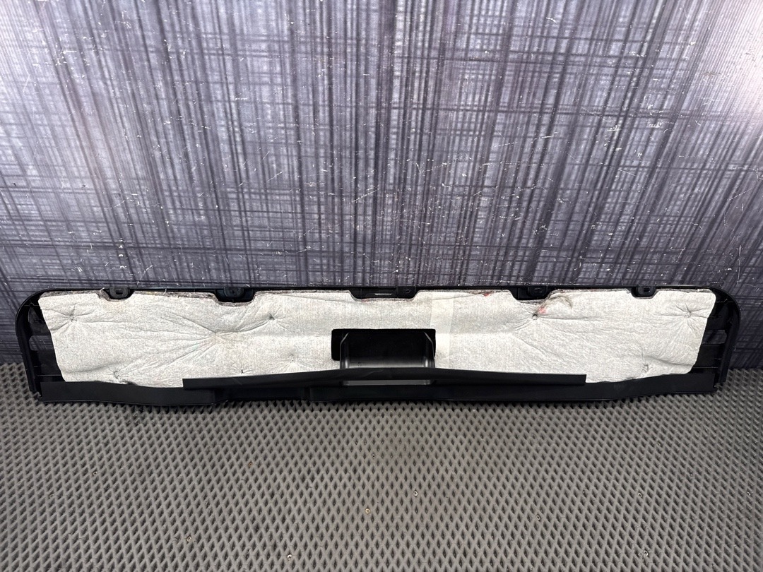 Пластик крышки багажника, 1470 рублей, Красноярск