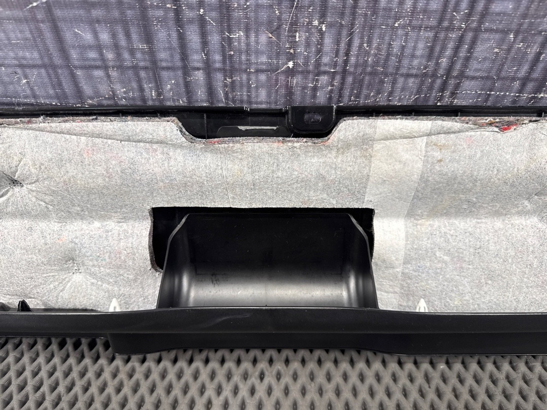 Пластик крышки багажника, 1470 рублей, Красноярск