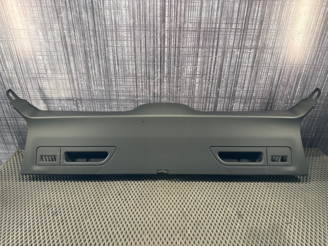 Обшивка крышки багажника, 1870 рублей, Красноярск