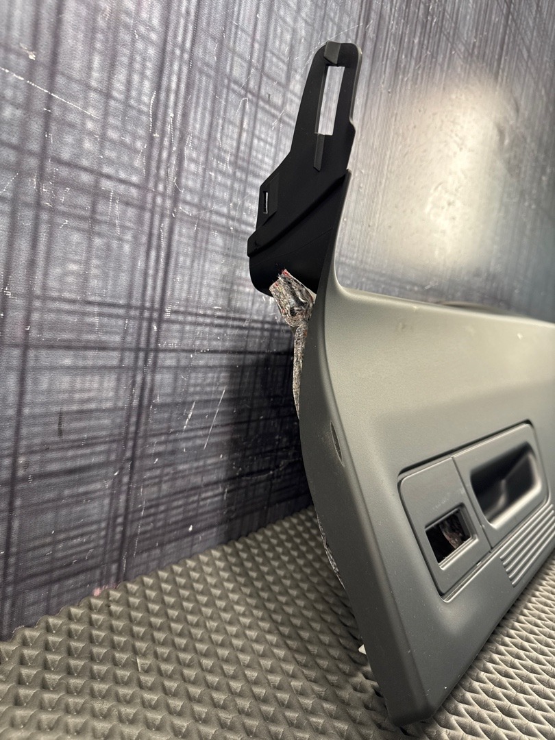 Обшивка крышки багажника, 1870 рублей, Красноярск