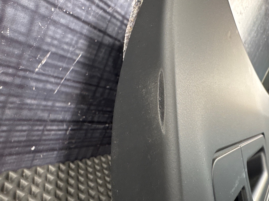 Обшивка крышки багажника, 1870 рублей, Красноярск