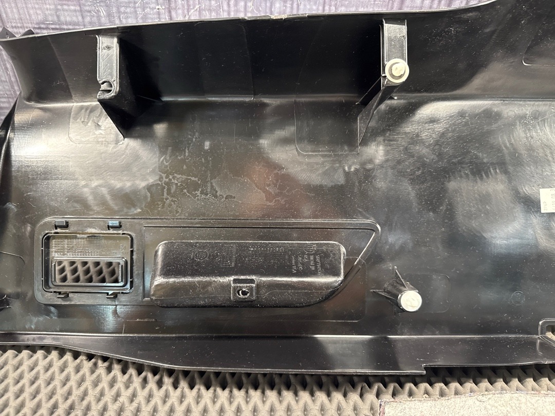 Обшивка крышки багажника, 1870 рублей, Красноярск